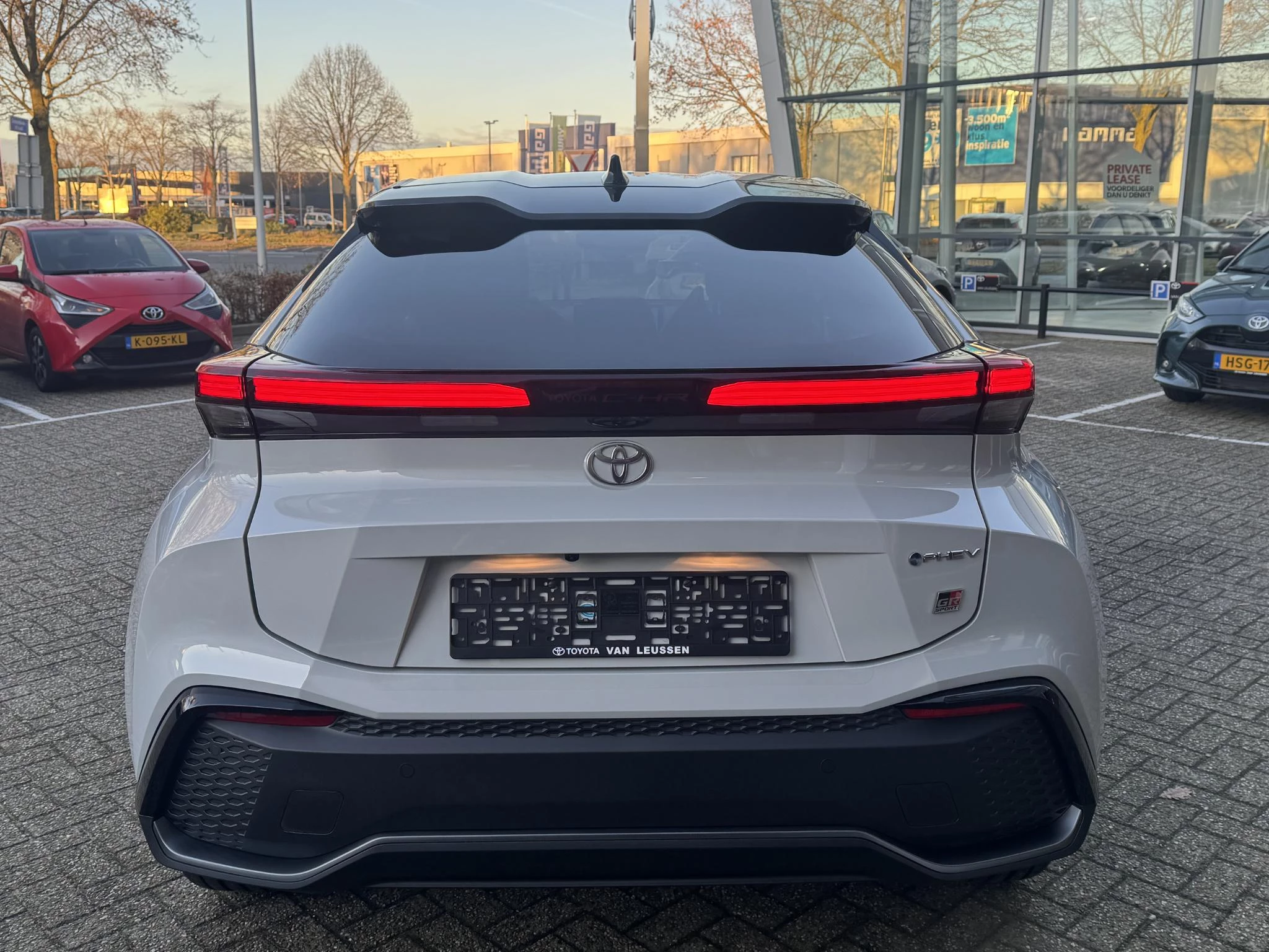 Hoofdafbeelding Toyota C-HR