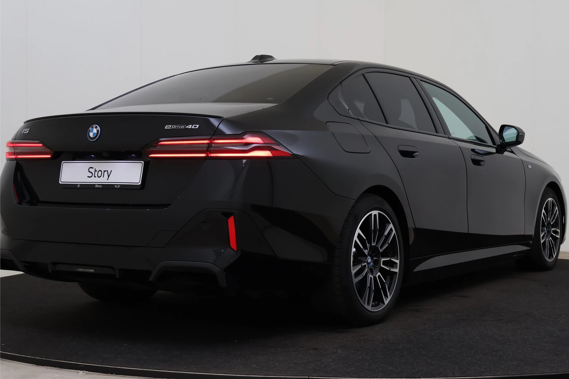 Hoofdafbeelding BMW i5