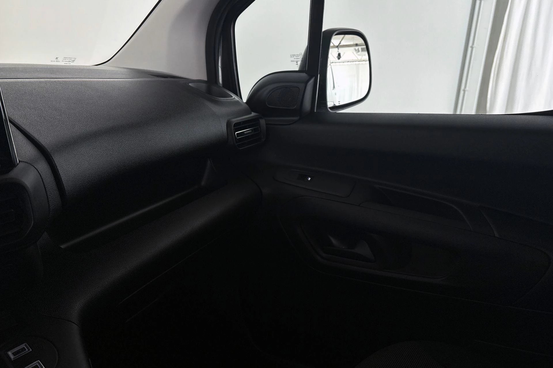 Hoofdafbeelding Peugeot e-Partner