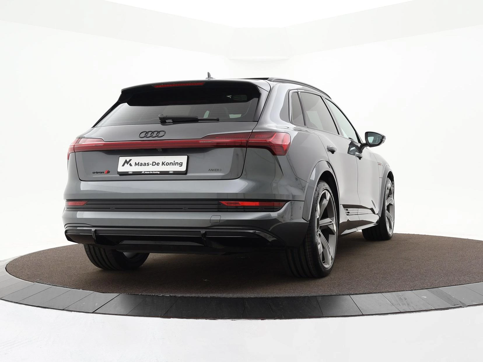 Hoofdafbeelding Audi e-tron