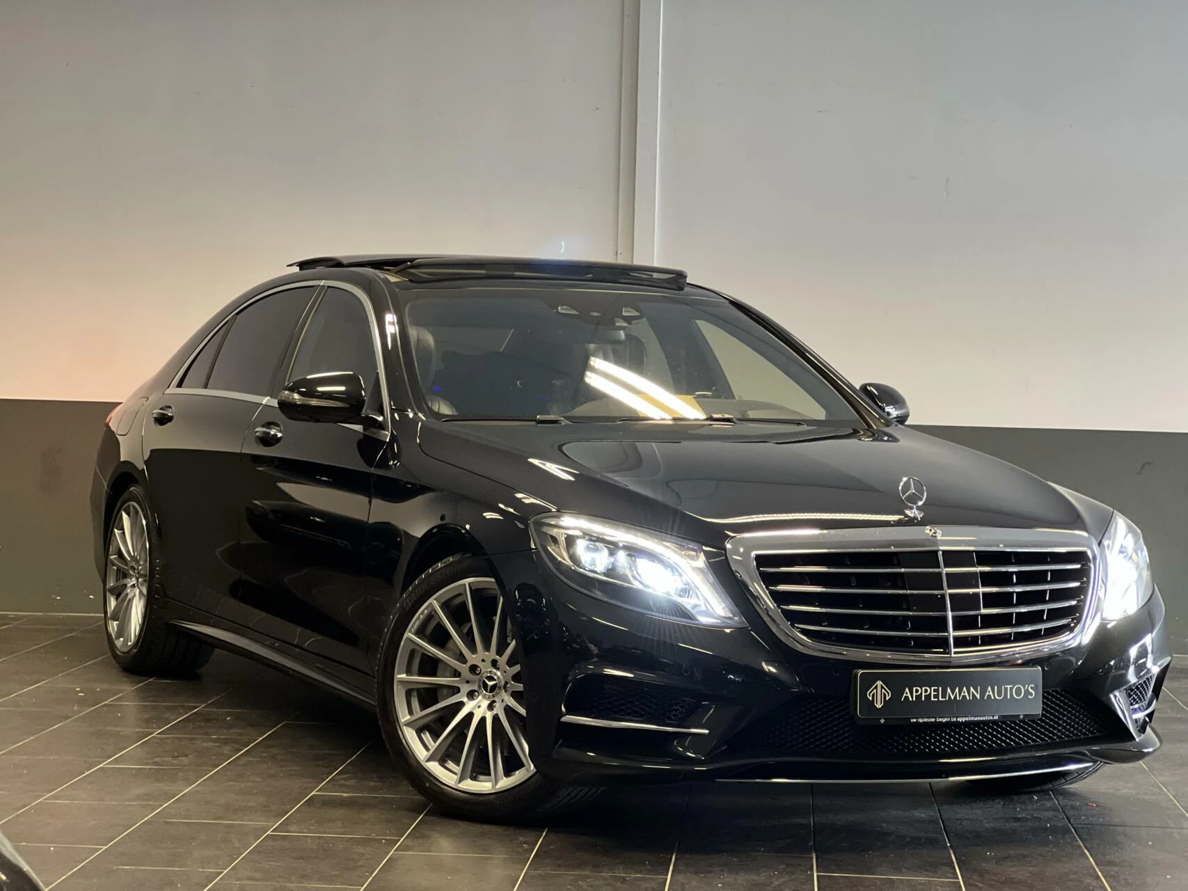 Hoofdafbeelding Mercedes-Benz S-Klasse