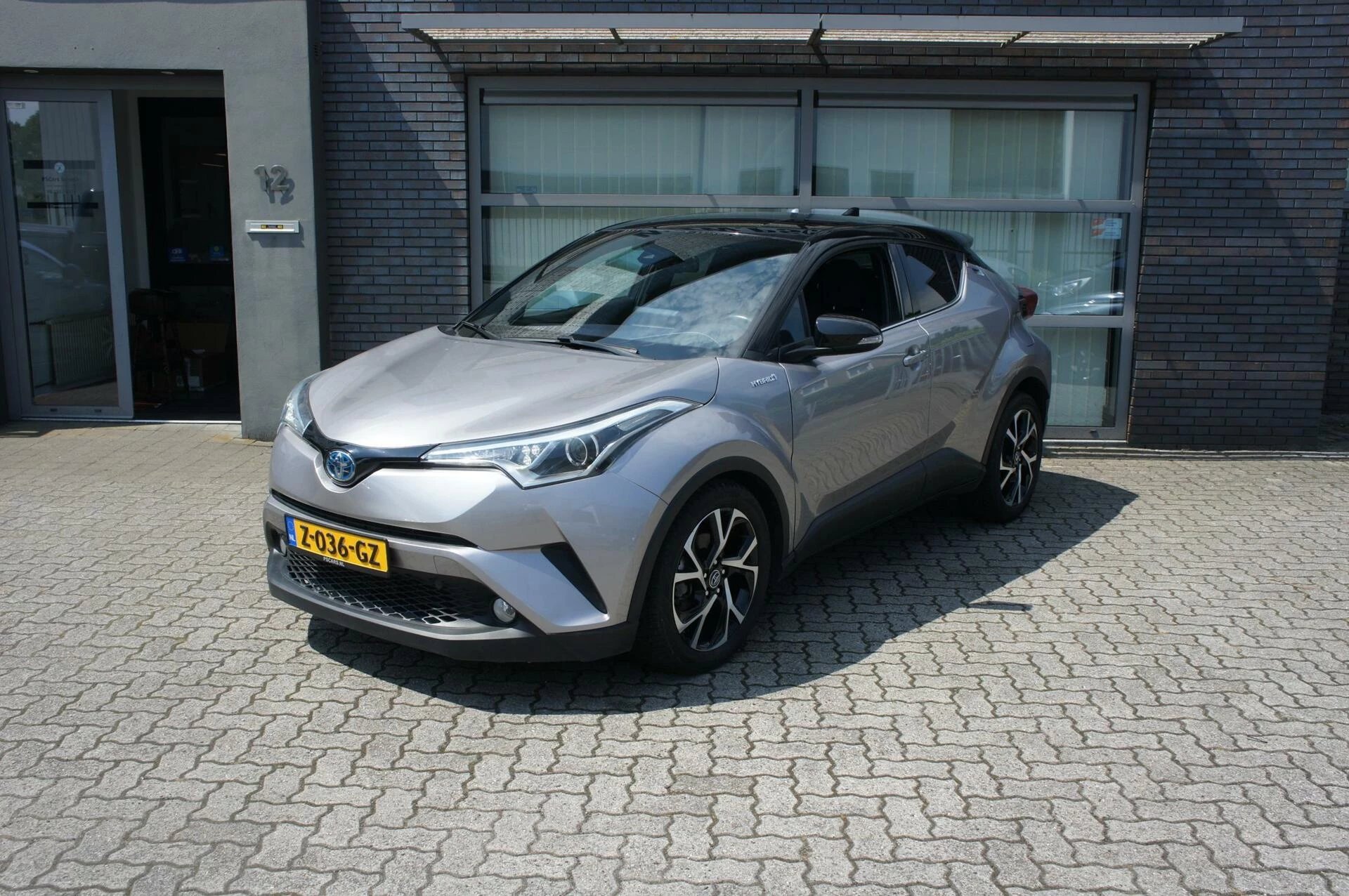 Hoofdafbeelding Toyota C-HR