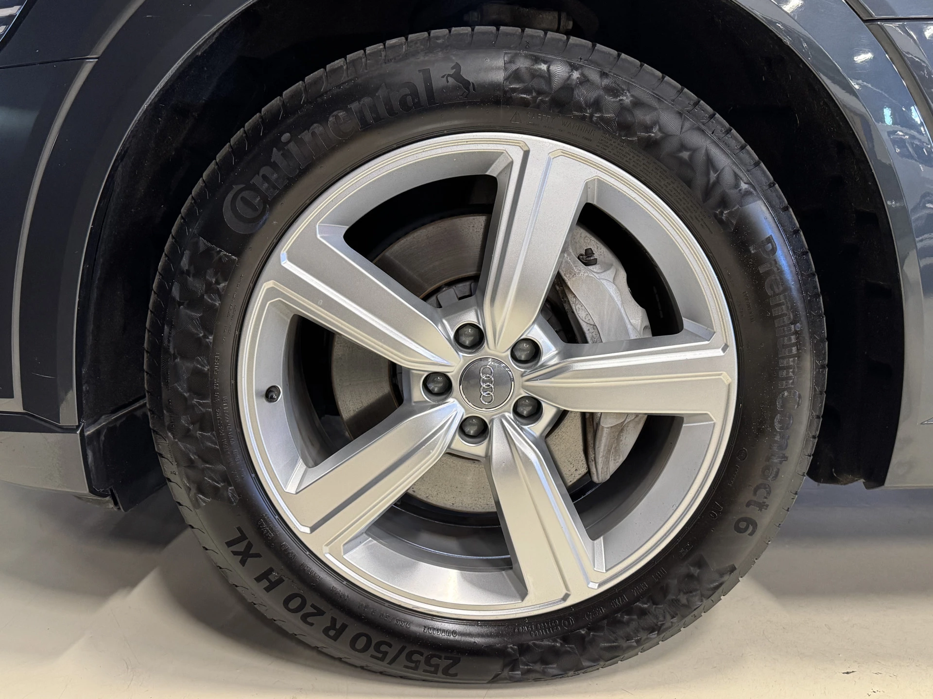 Hoofdafbeelding Audi e-tron