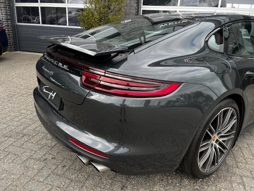 Hoofdafbeelding Porsche Panamera