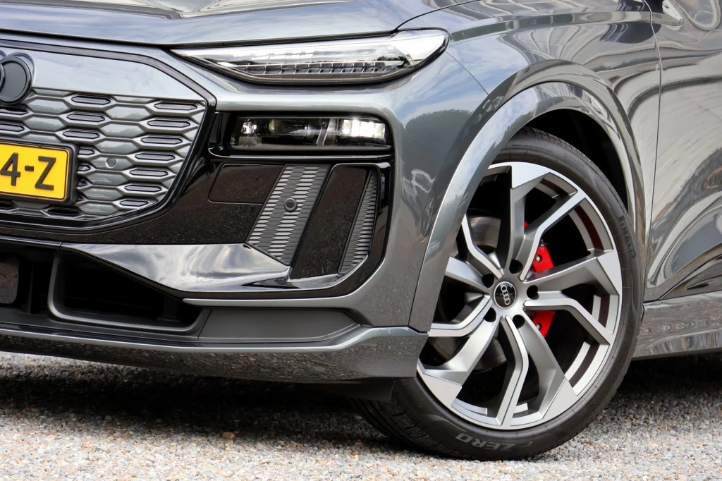 Hoofdafbeelding Audi Q6 e-tron