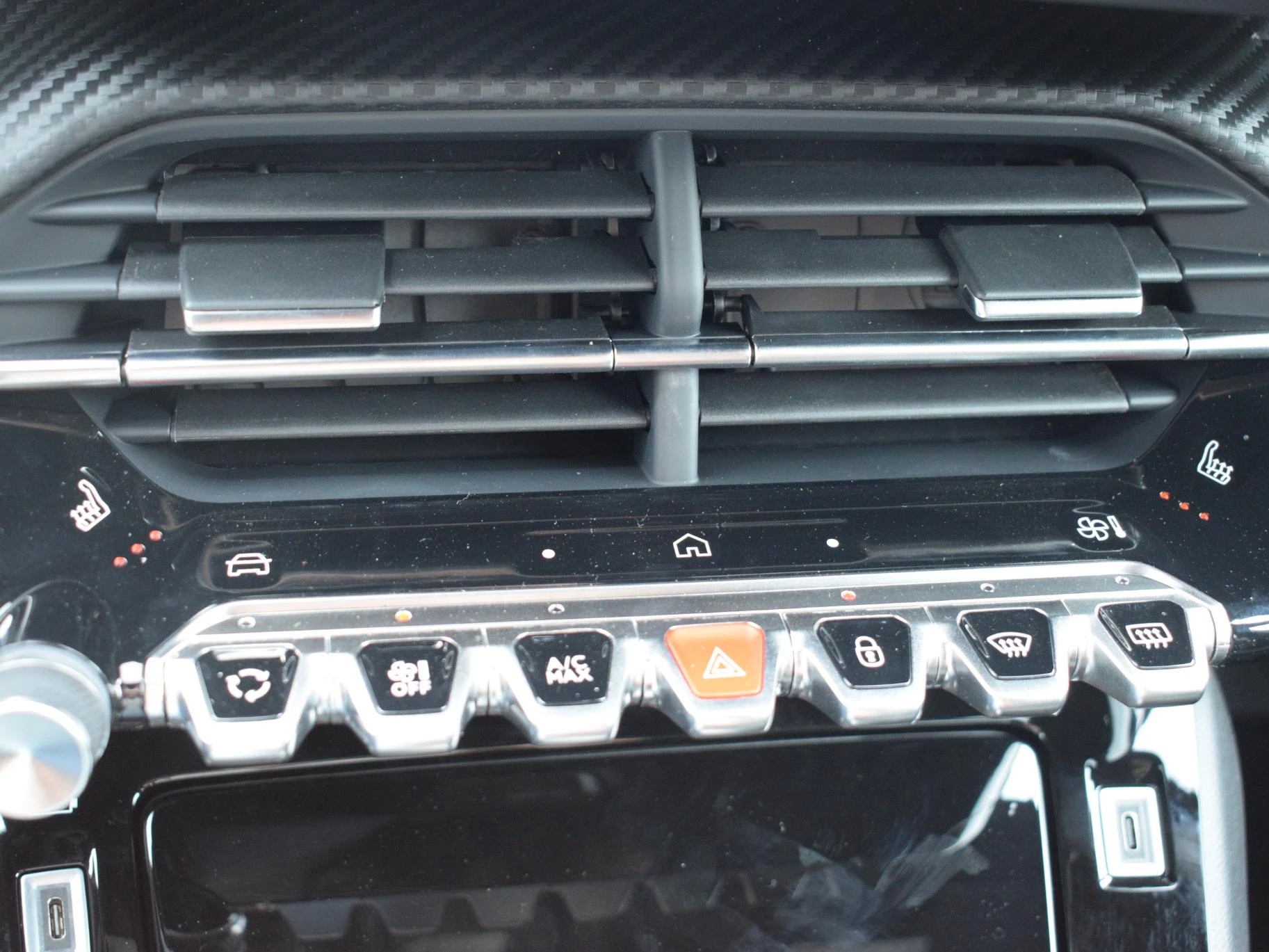 Hoofdafbeelding Peugeot e-208