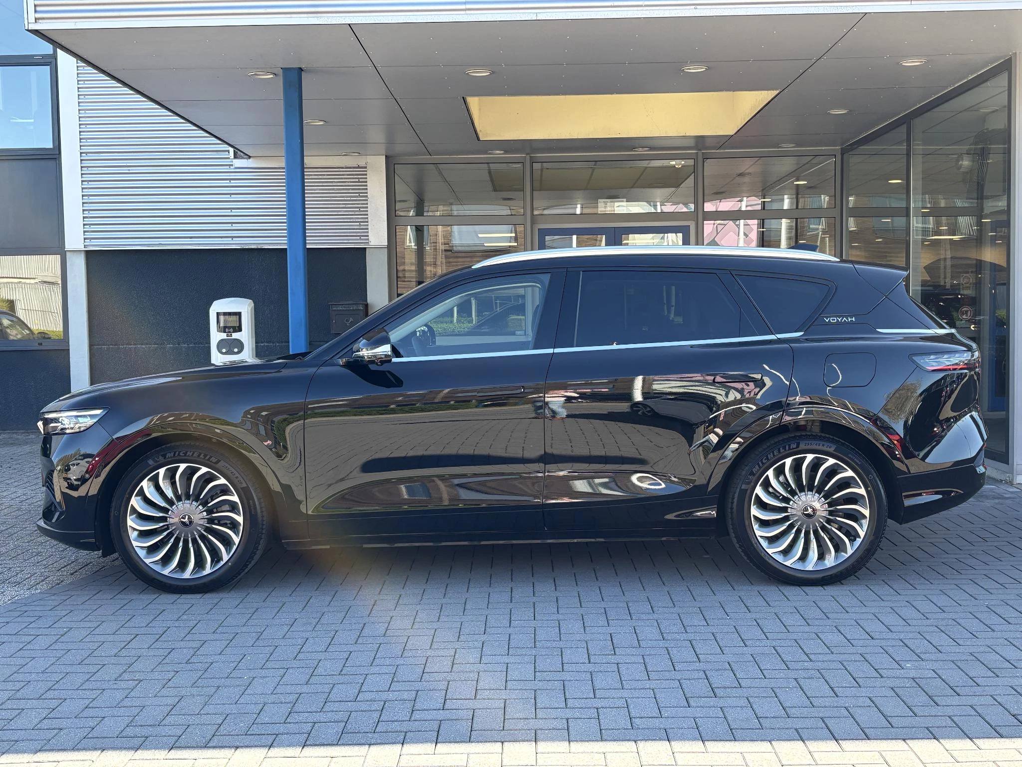 Hoofdafbeelding Voyah Free