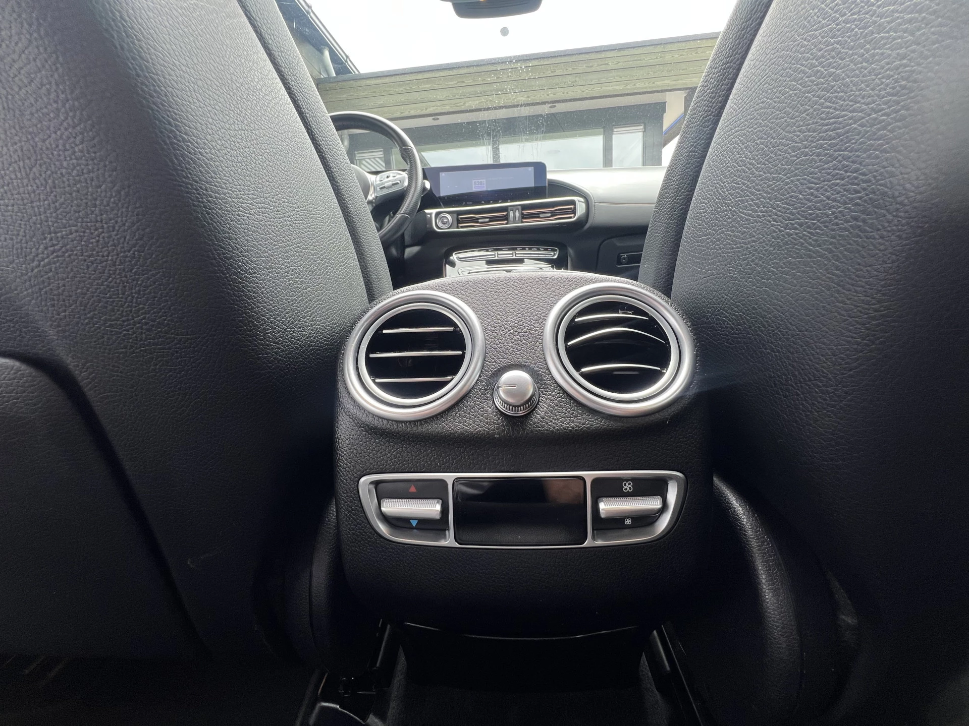 Hoofdafbeelding Mercedes-Benz EQC