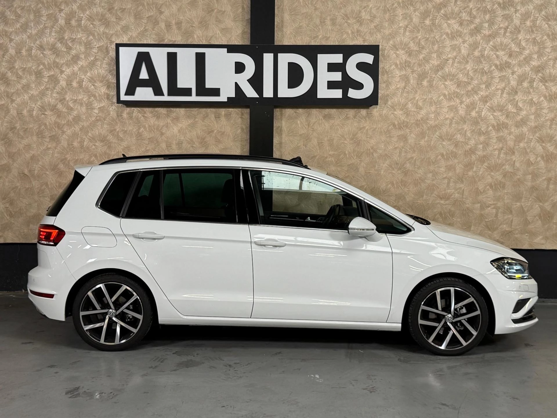 Hoofdafbeelding Volkswagen Golf Sportsvan