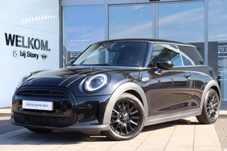 MINI Cooper Hatchback Classic / Sportstoelen / LED / Navigatie / Extra getint glas achter / Leder