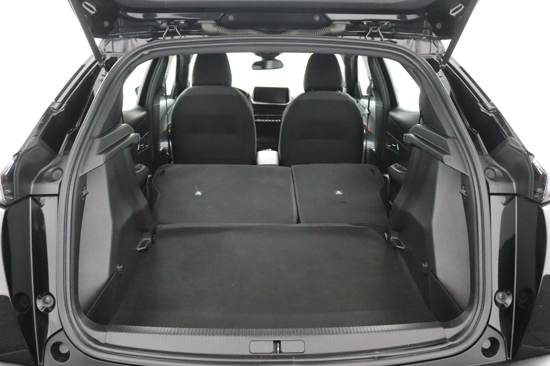 Hoofdafbeelding Peugeot e-2008