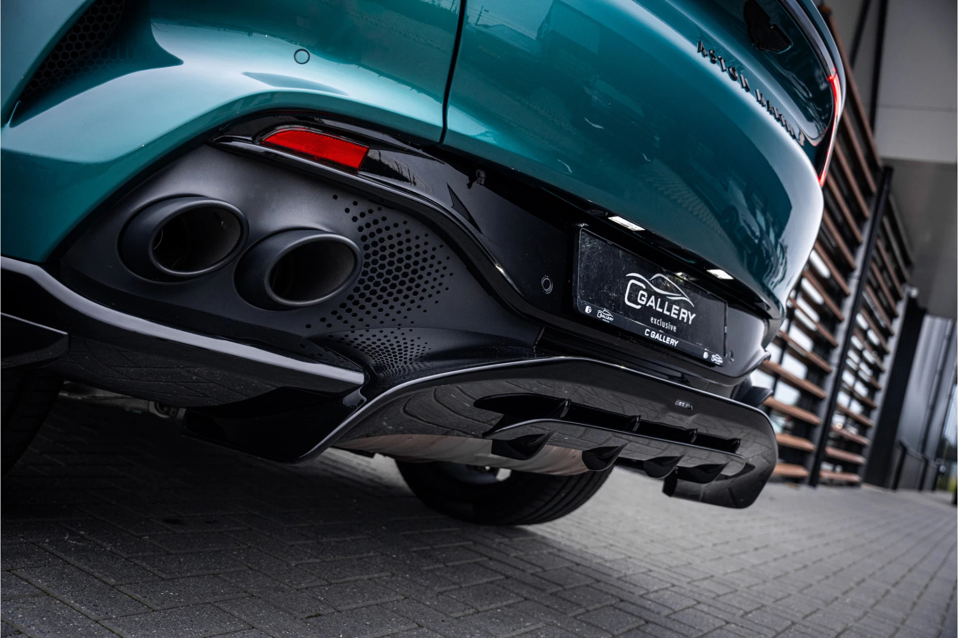 Hoofdafbeelding Aston Martin DBX