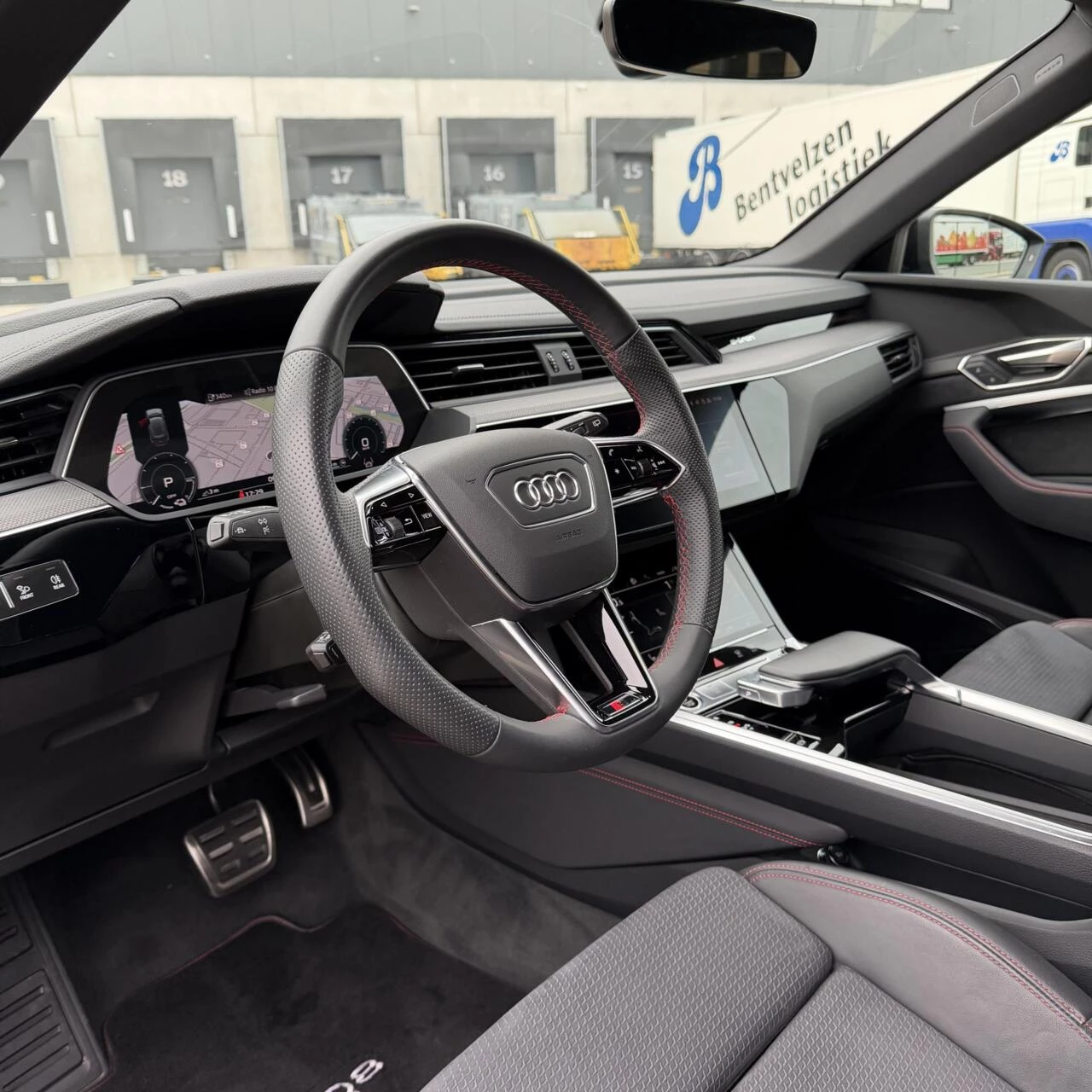 Hoofdafbeelding Audi Q8 e-tron