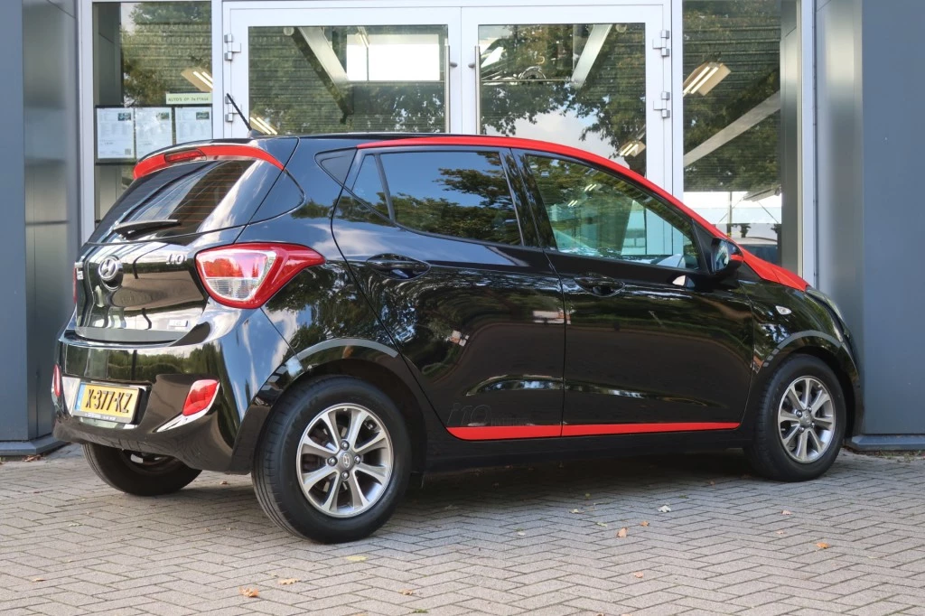 Hoofdafbeelding Hyundai i10