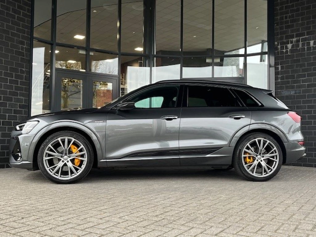 Hoofdafbeelding Audi e-tron
