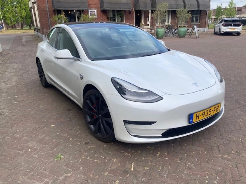 Hoofdafbeelding Tesla Model 3