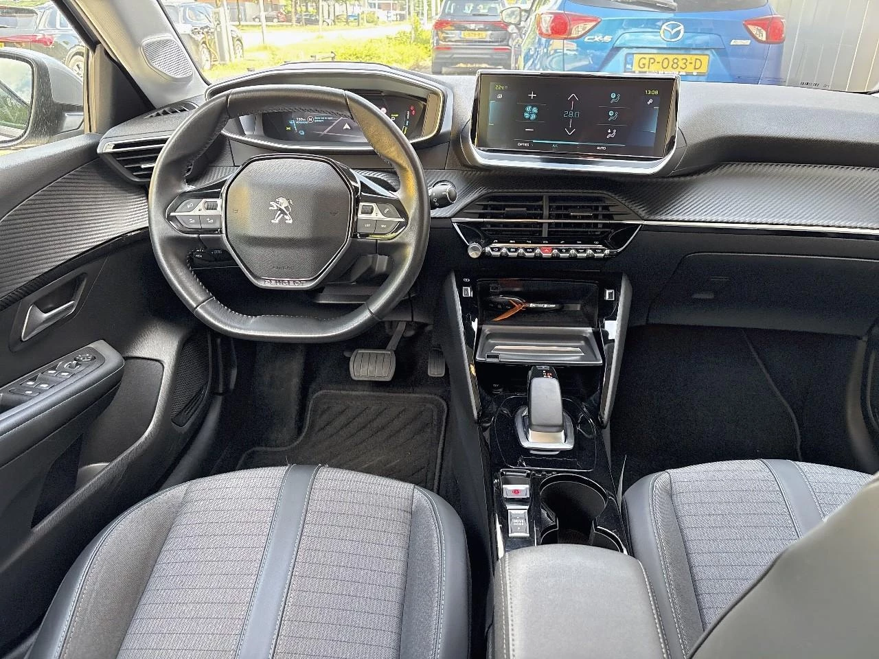 Hoofdafbeelding Peugeot e-208