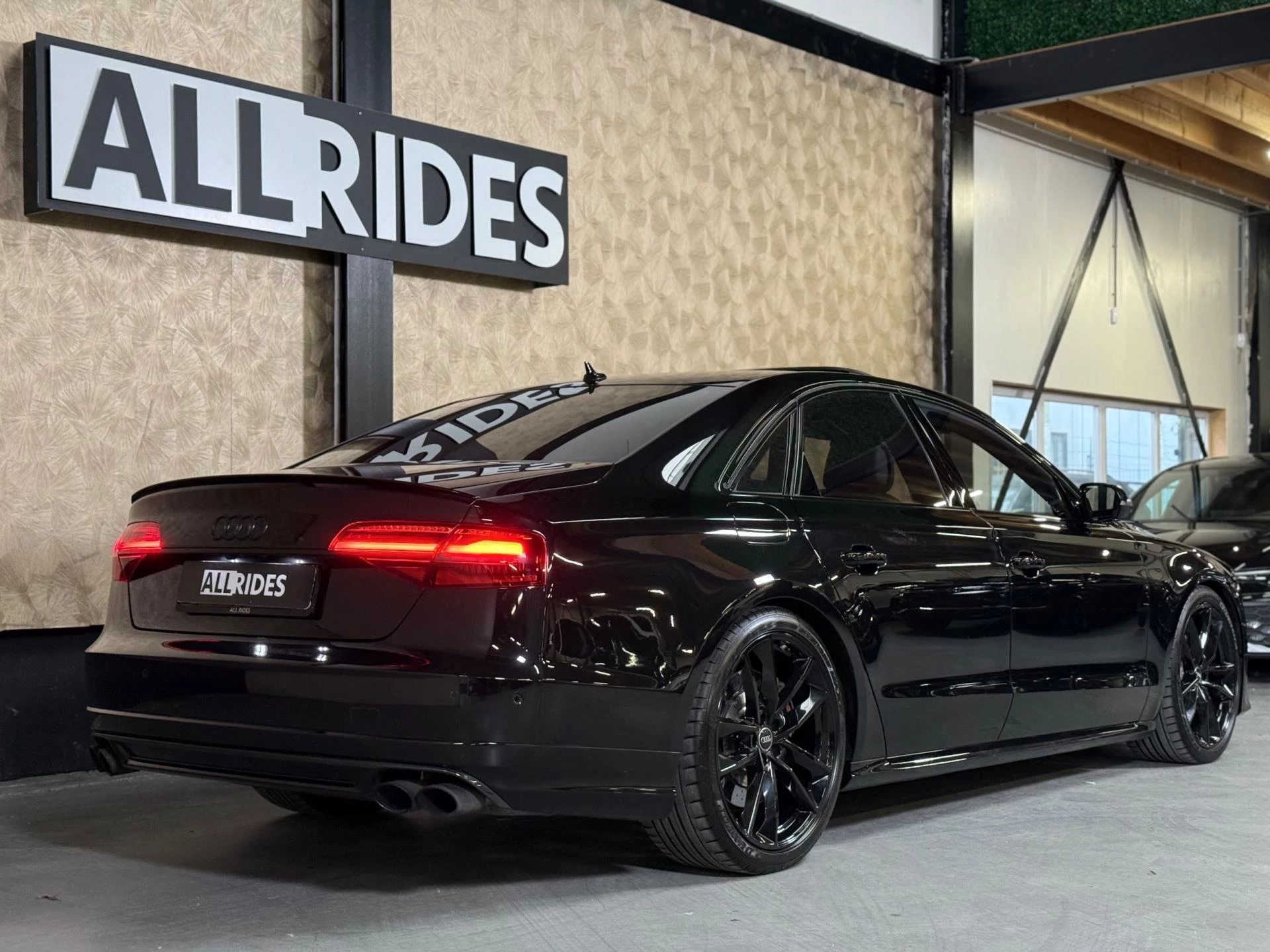 Hoofdafbeelding Audi S8