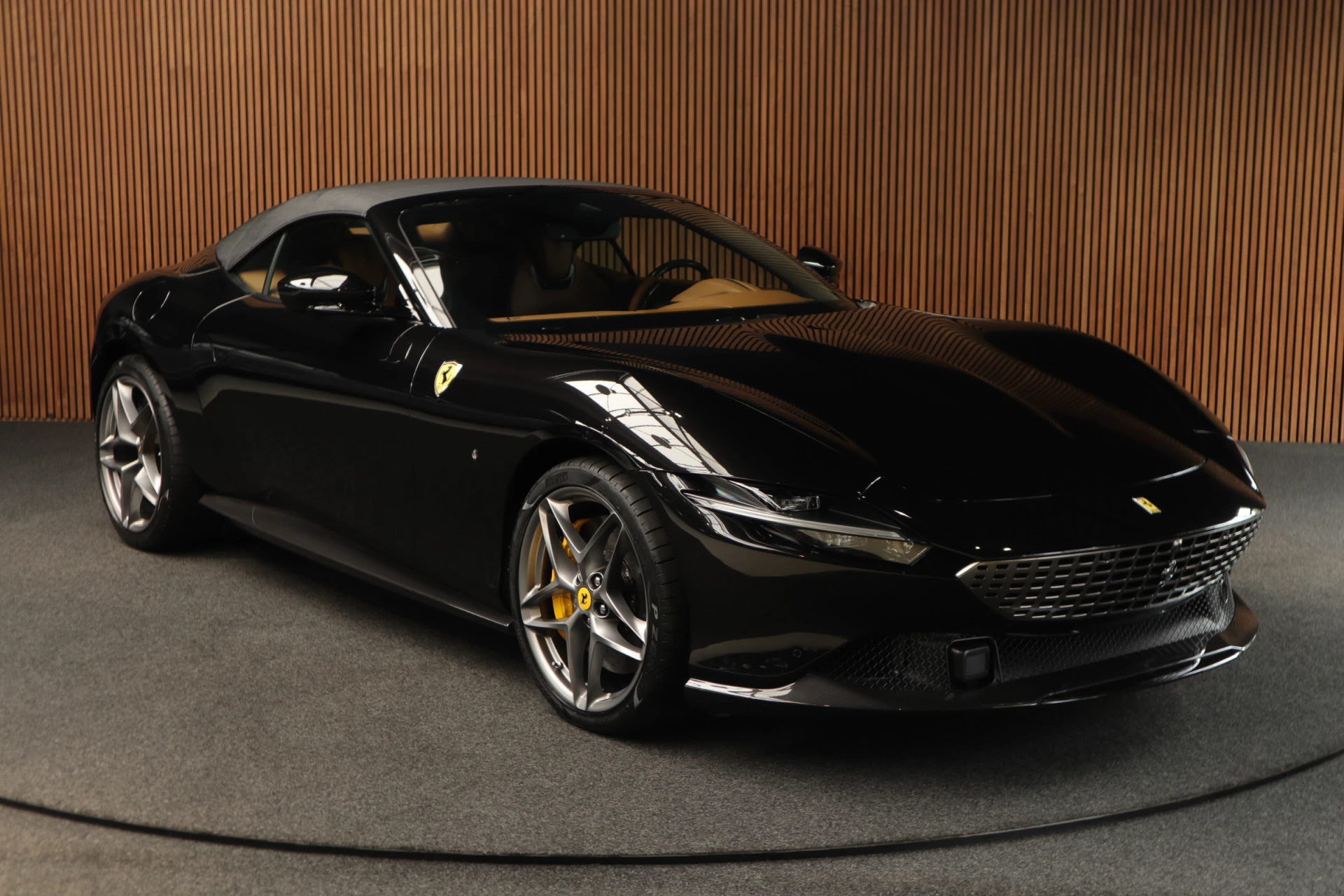 Hoofdafbeelding Ferrari Roma