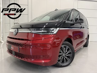 Volkswagen Multivan 1.4 eHybrid Energetic 7p. PANO/LEER/IQ-LIGHT/TREKHAAK/HARMAN-KARDON/CARPLAY/ADAPTIVE-ONDERSTEL/SFEER/ACC/EL.SCHUIFDEUREN/STANDKACHEL/CAMERA/TWO-TONE FORTANA-RED METALLIC-DEEP BLACK PEARL/VOLLEDIG VW DEALER HISTORIE, N
