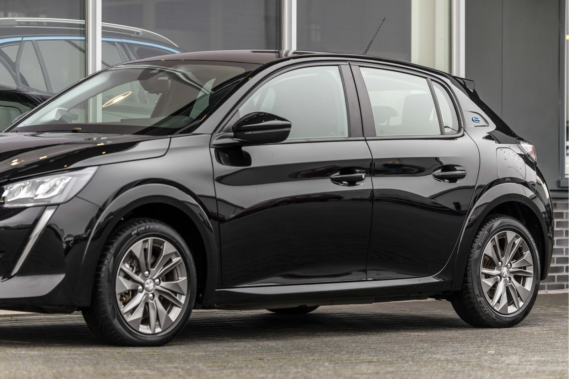 Hoofdafbeelding Peugeot e-208