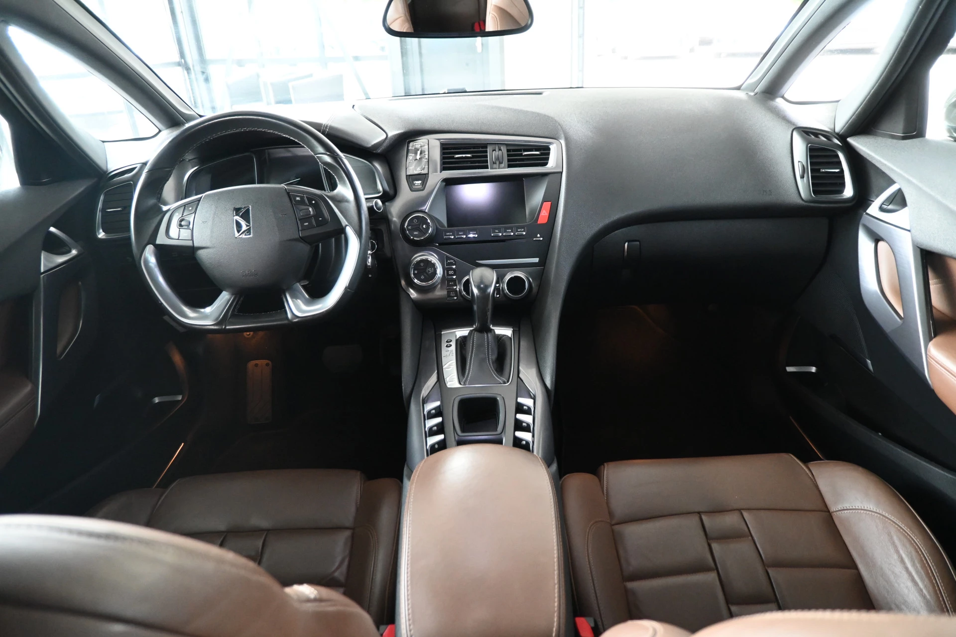 Hoofdafbeelding DS DS 5