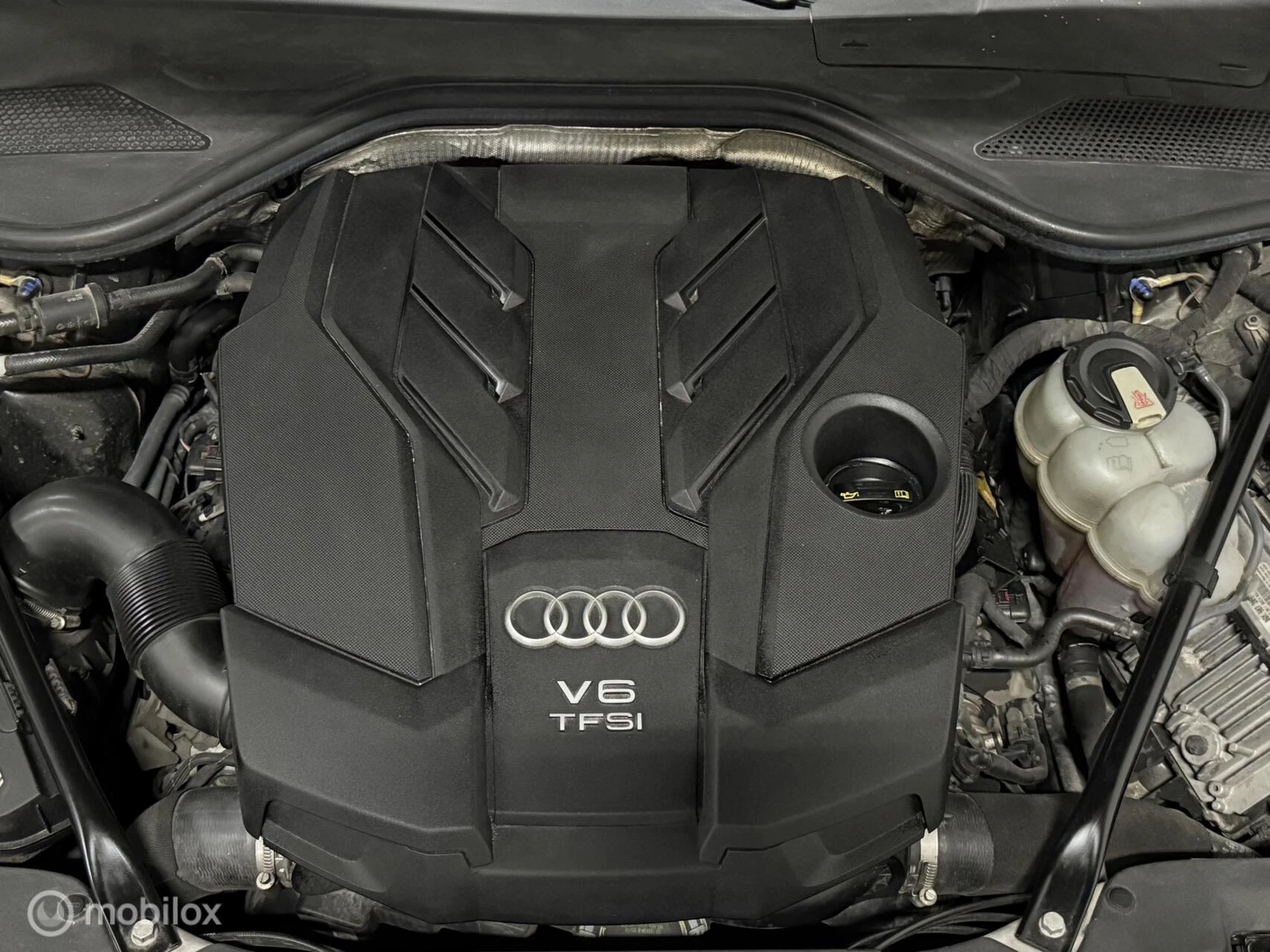 Hoofdafbeelding Audi A8