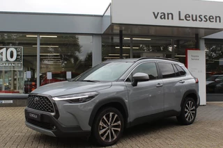 Hoofdafbeelding Toyota Corolla Cross Toyota Corolla Cross HYBRID 140 DYNAMIC EL-ACHTERKLEP STOEL-STUUR-RUITENWISSER VERW. KEYLESS LED