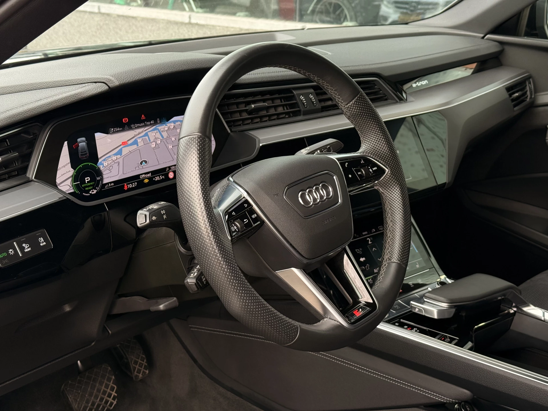 Hoofdafbeelding Audi e-tron