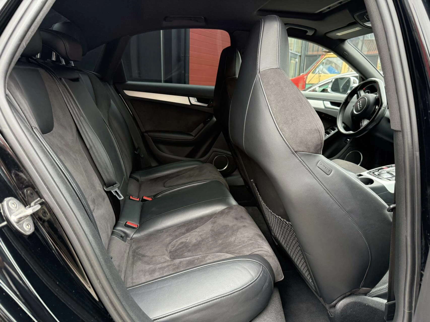 Hoofdafbeelding Audi S4