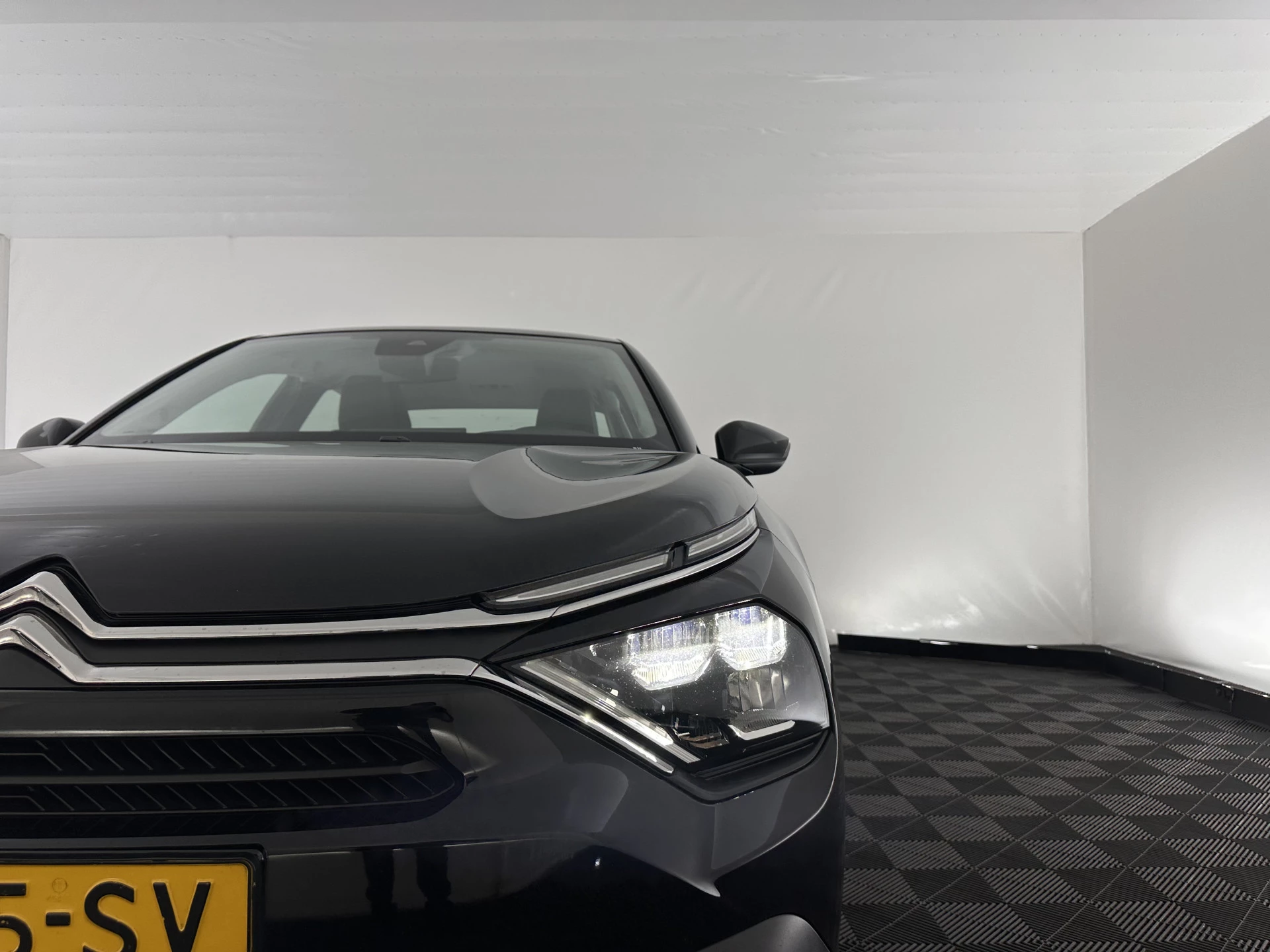 Hoofdafbeelding Citroën ë-C4 X