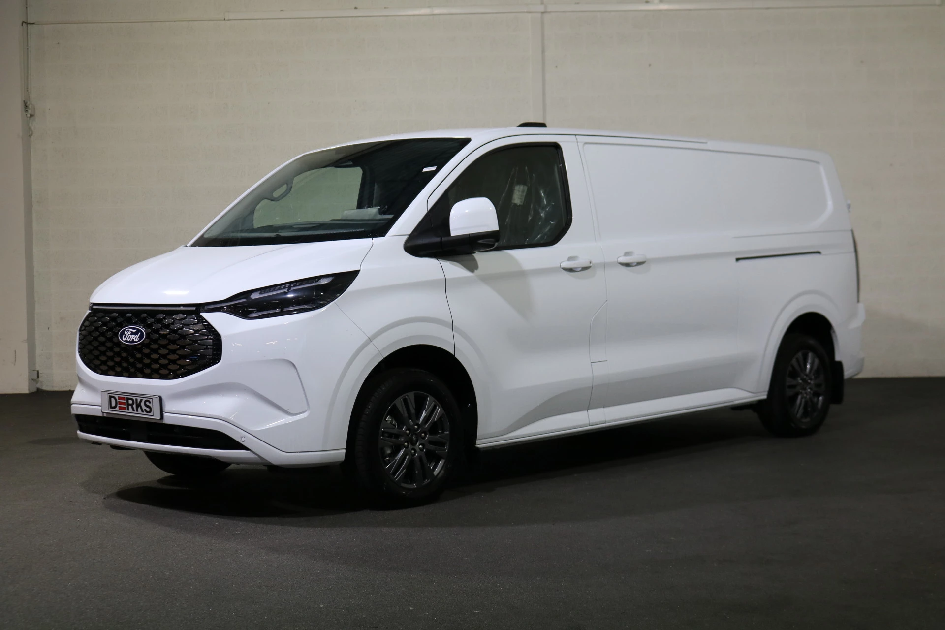 Hoofdafbeelding Ford E-Transit Custom