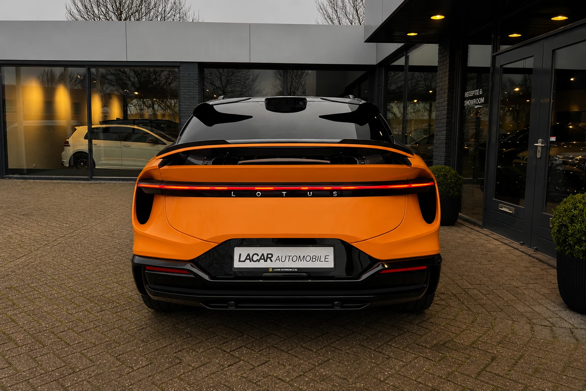 Hoofdafbeelding Lotus Eletre