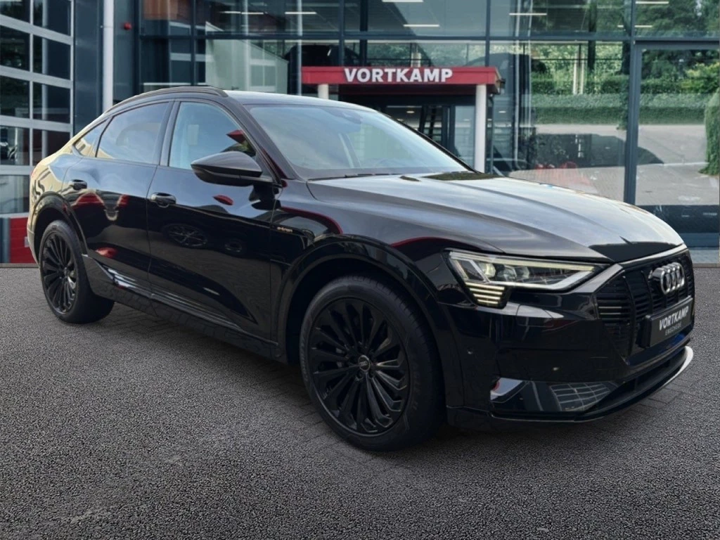 Hoofdafbeelding Audi e-tron