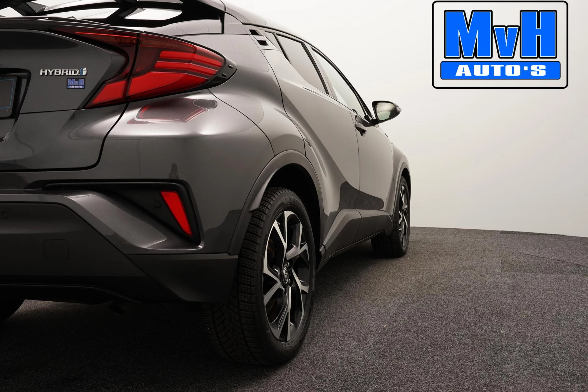 Hoofdafbeelding Toyota C-HR