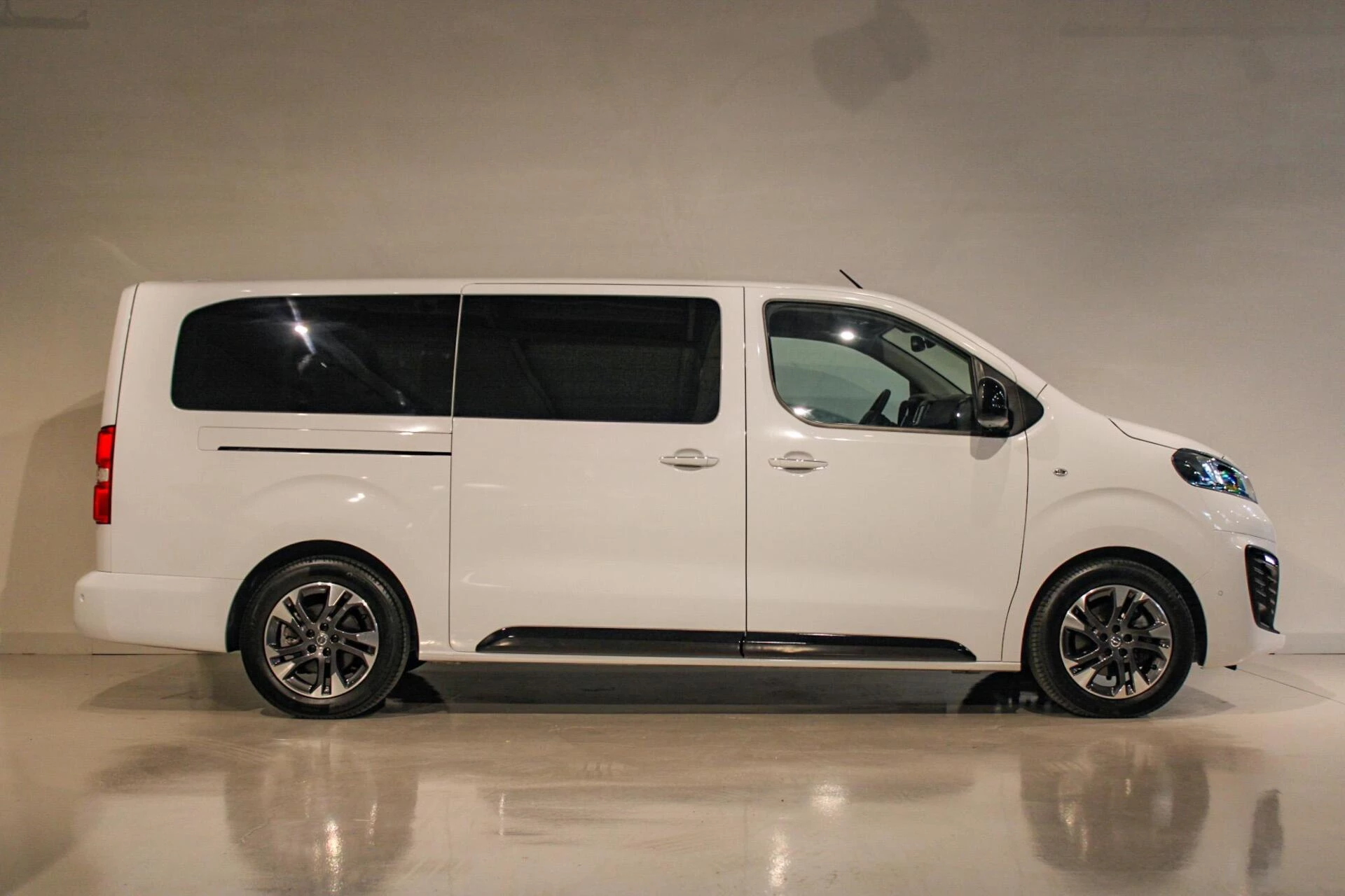 Hoofdafbeelding Opel Zafira e-Life