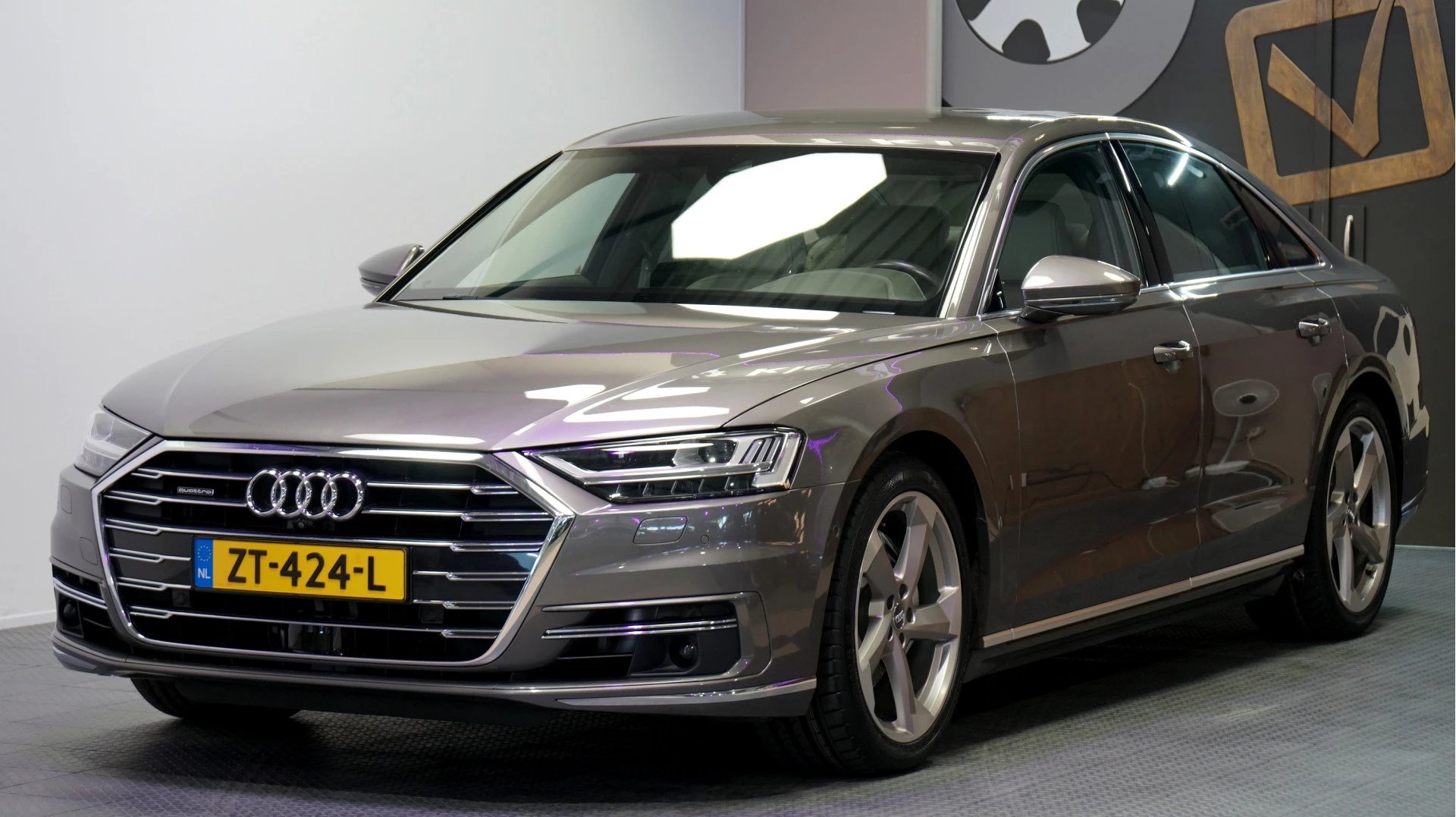 Hoofdafbeelding Audi A8