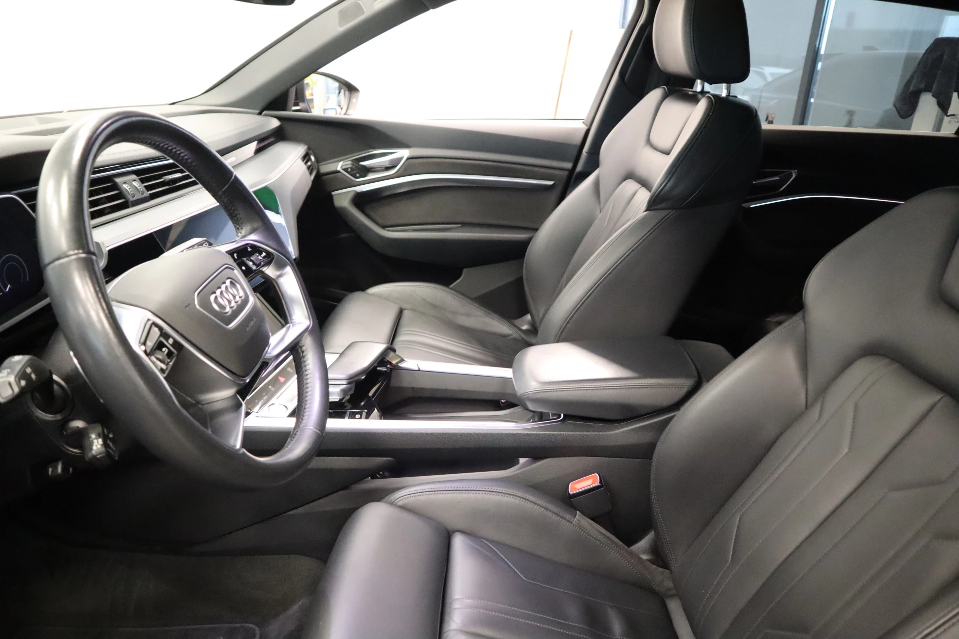 Hoofdafbeelding Audi e-tron