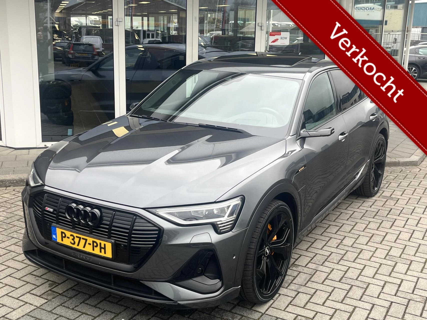 Hoofdafbeelding Audi e-tron