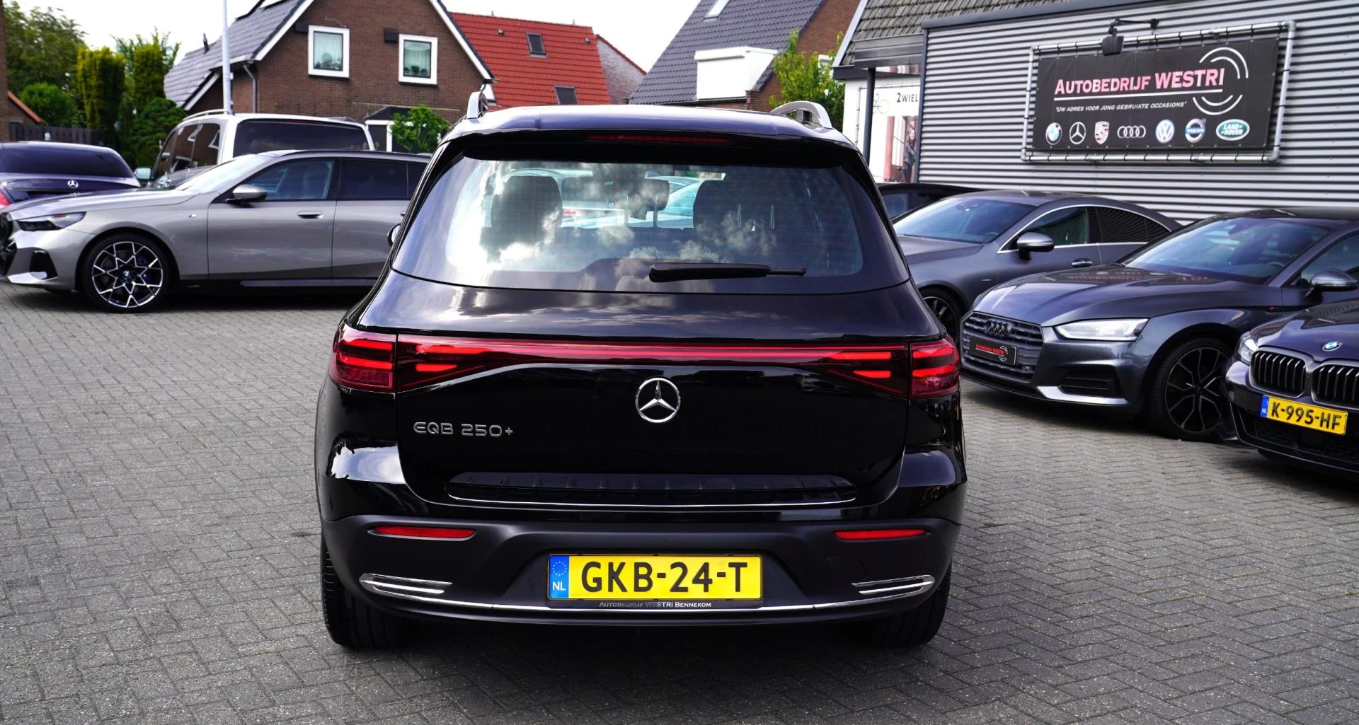 Hoofdafbeelding Mercedes-Benz EQB