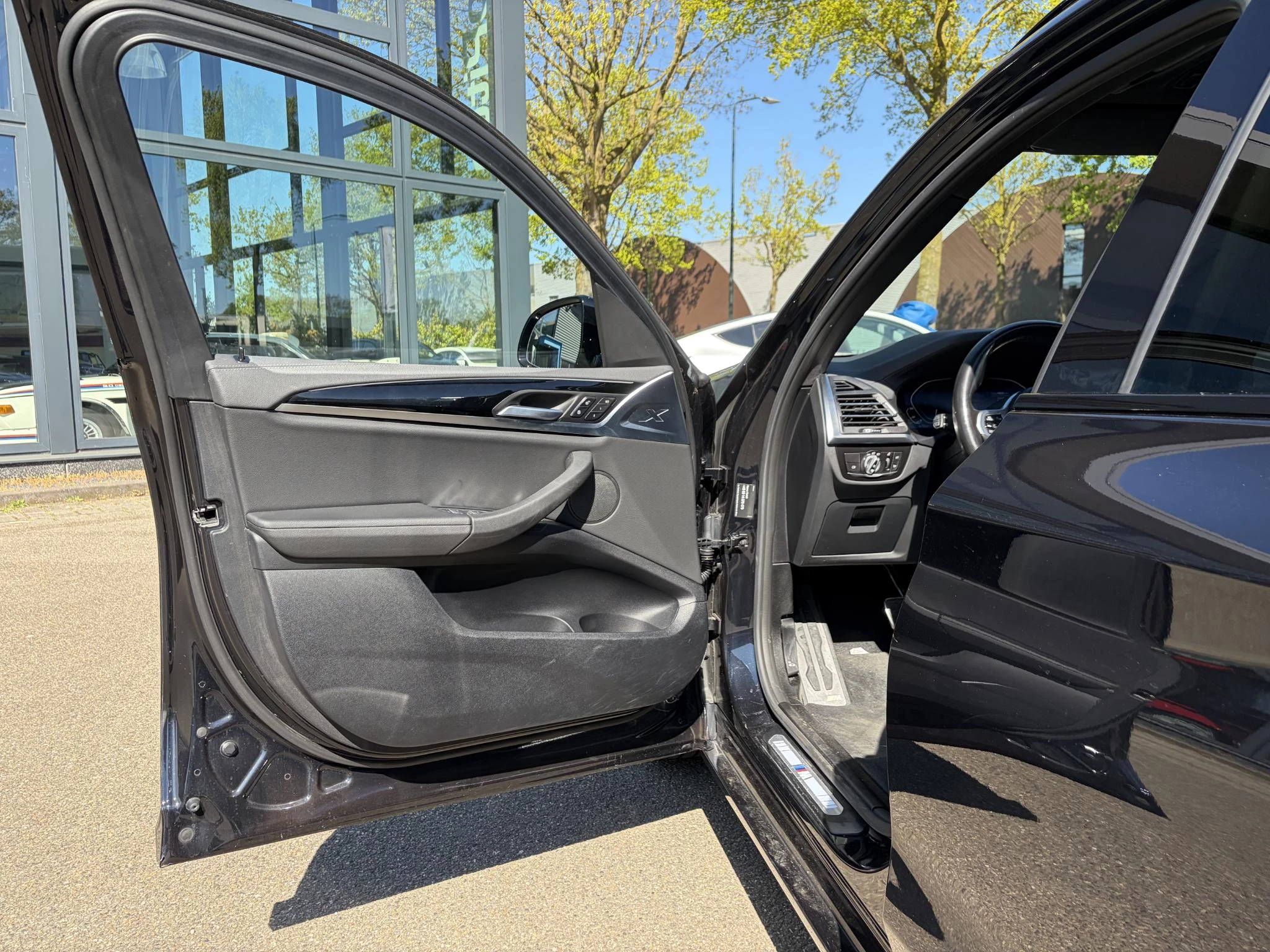 Hoofdafbeelding BMW iX3