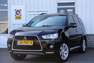 Hoofdafbeelding Mitsubishi Outlander Mitsubishi Outlander 2.4 170PK 4WD Instyle Automaat 7P.*Perfect Dealer Onderh.*NL-Auto*Trekhaak/Dak/Leder/Stoelverw./Camera/Navi/LED/Climate-Control/Cruise-Control/