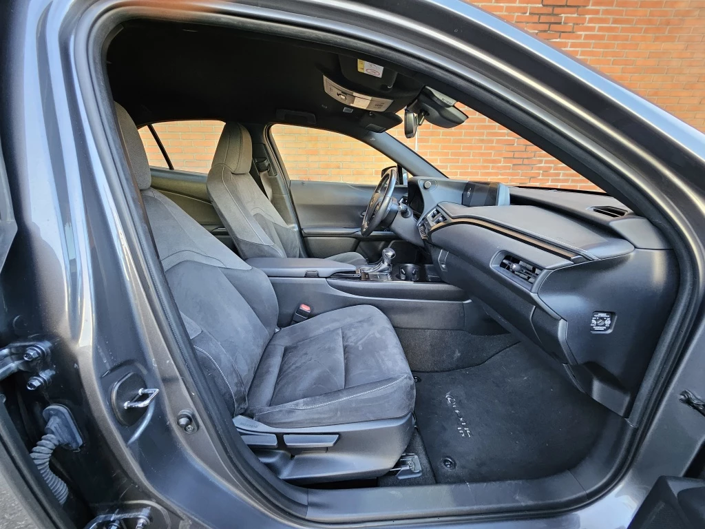 Hoofdafbeelding Lexus UX