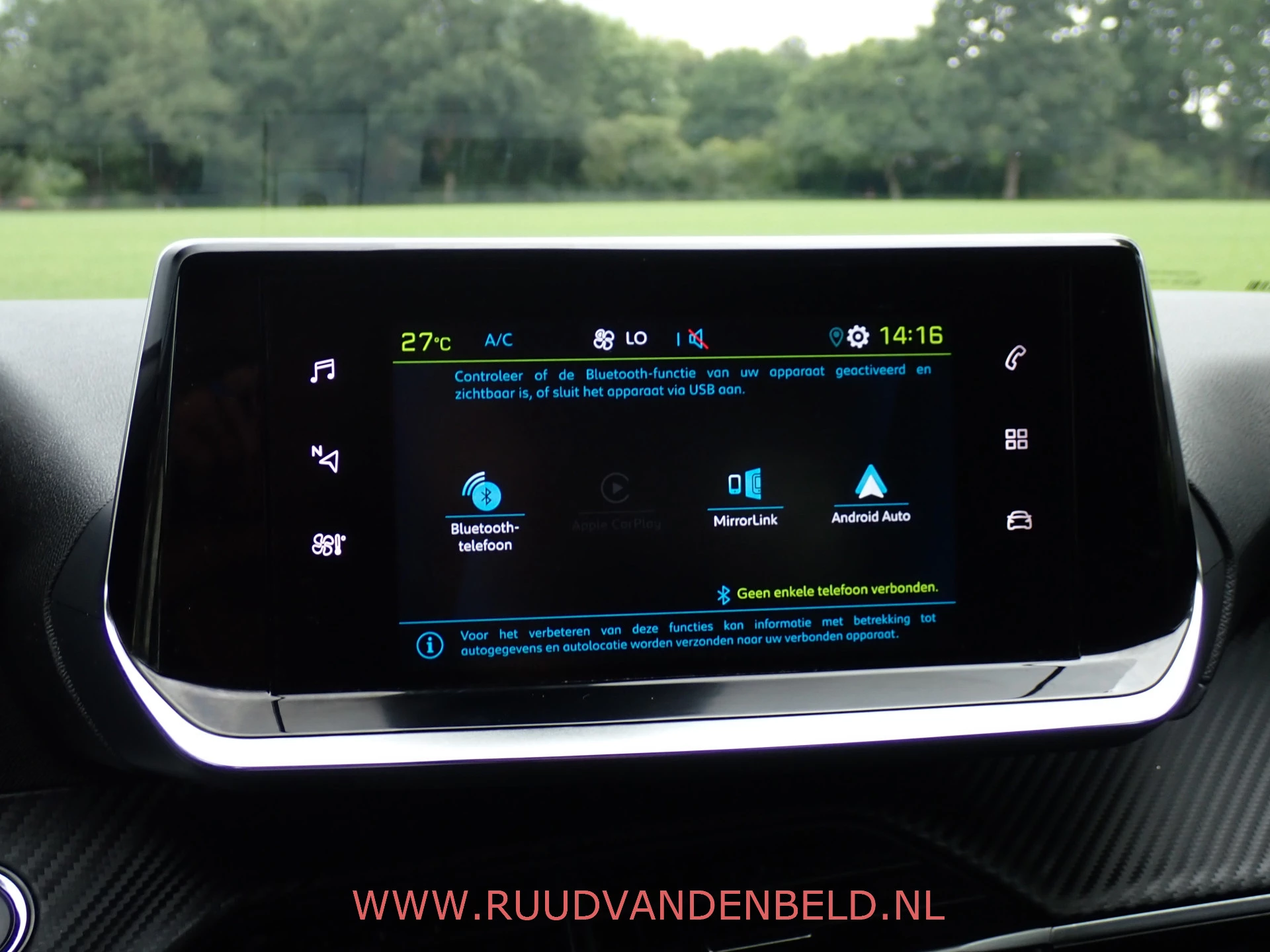 Hoofdafbeelding Peugeot e-208