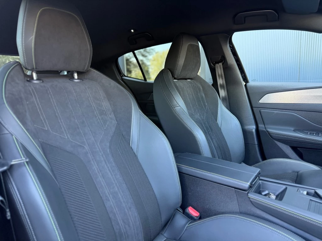 Hoofdafbeelding Peugeot 408