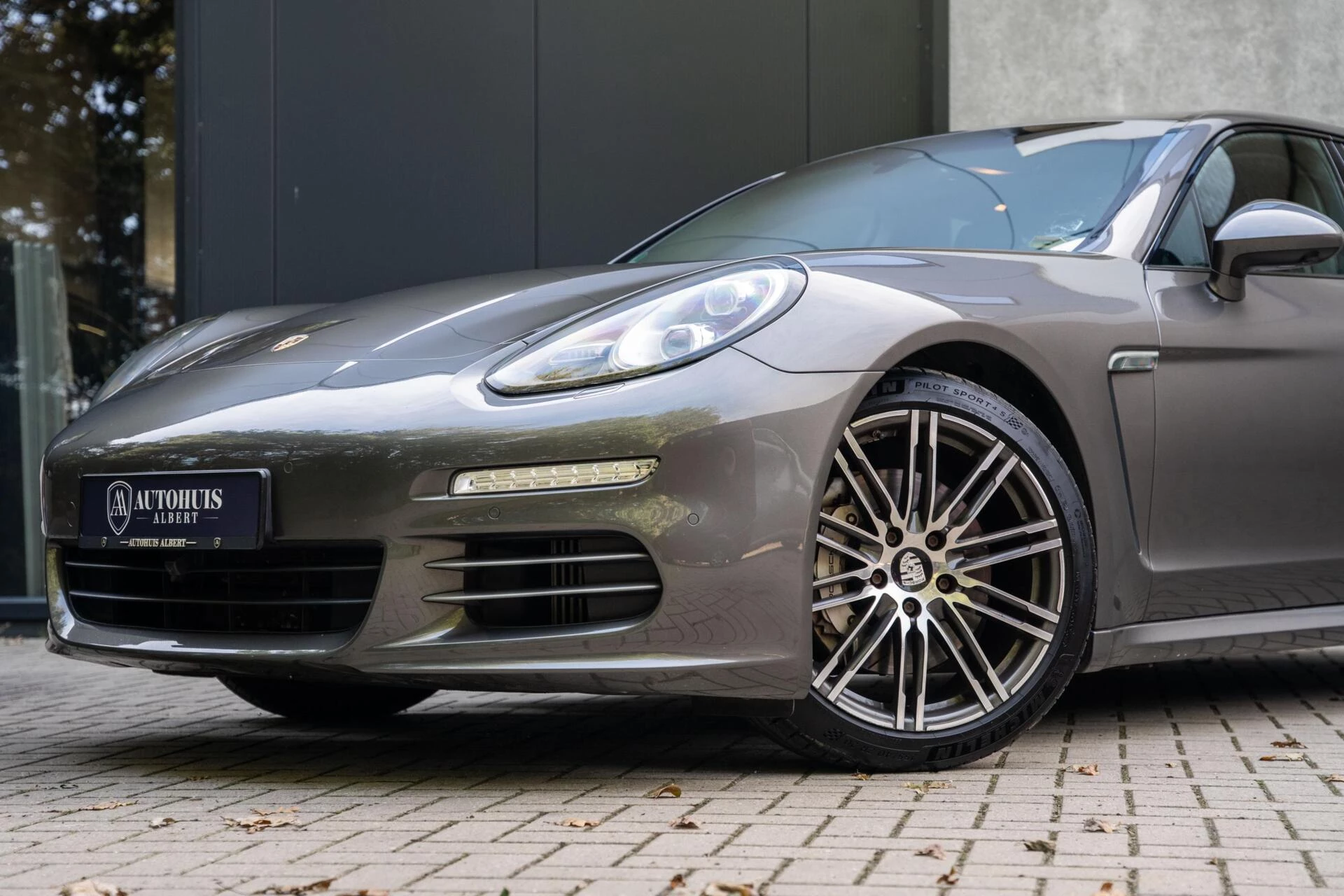 Hoofdafbeelding Porsche Panamera