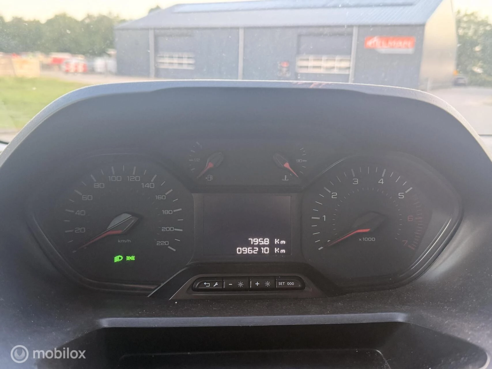 Hoofdafbeelding Peugeot Partner