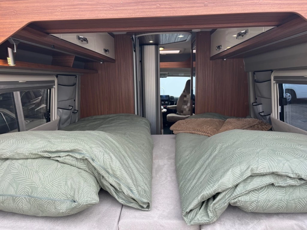 Hoofdafbeelding Pössl Globecar 640 Enkele Bedden Zonnepaneel