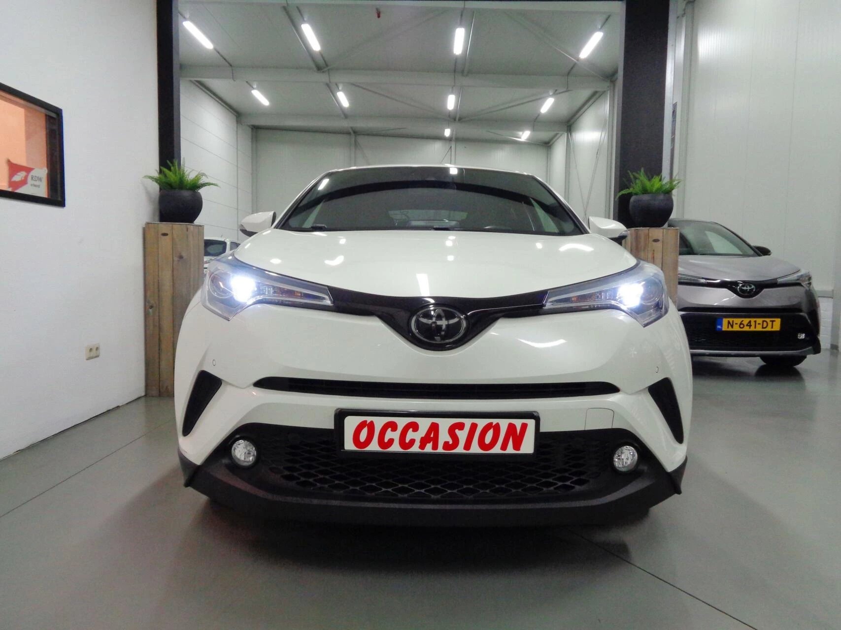 Hoofdafbeelding Toyota C-HR