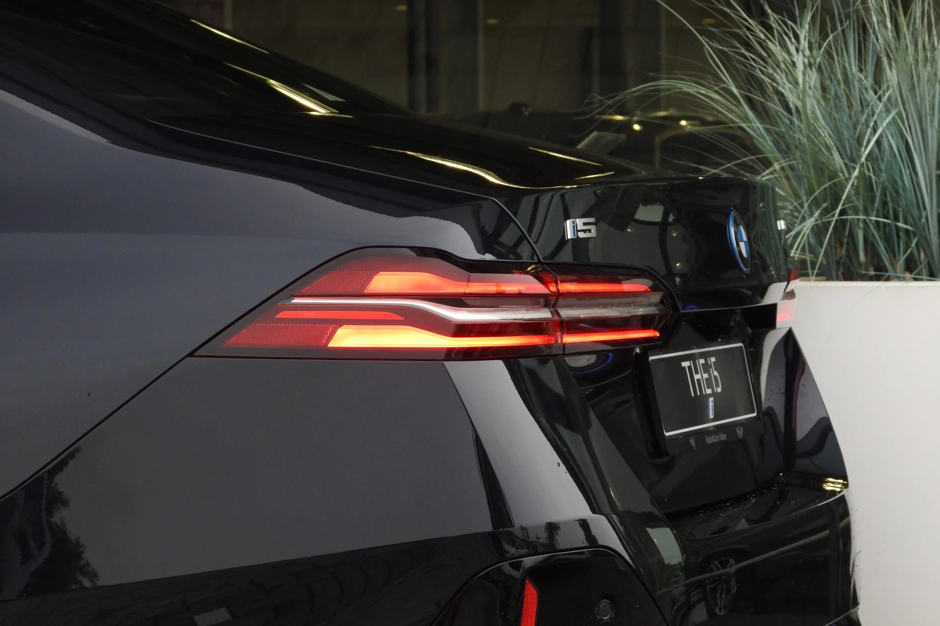 Hoofdafbeelding BMW i5